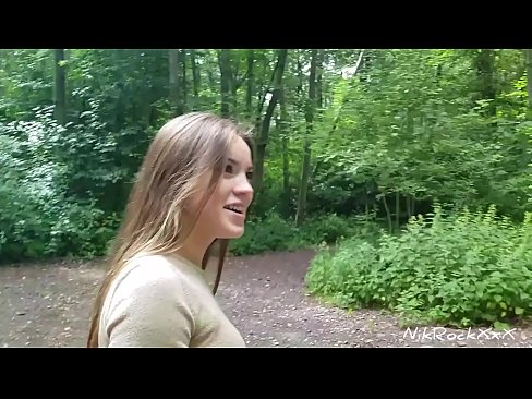 ❤️ エベリナに公共の場でのファックを提案した。彼女はイエスと言った。そして、私は彼女のお尻をファックし、彼女の口の中にザーメンを入れた。そして彼女は小便をした。 ️❌  セックス ❌️❤